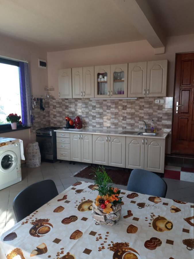 Becze Vanda Kulcsoshaz Lazarea Luaran gambar