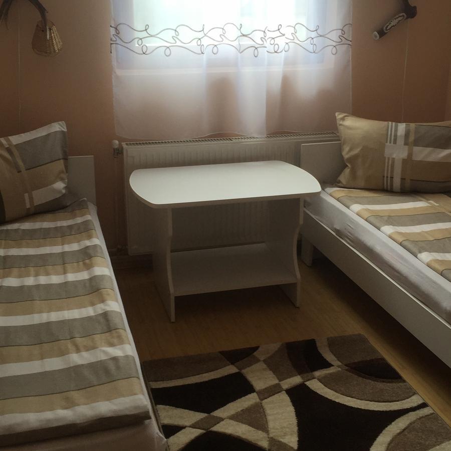 Becze Vanda Kulcsoshaz Lazarea Luaran gambar